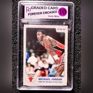 Michael Jordan Chicago Bulls HOF Vintage Basketball Rookie Card. Graded 10 Gem